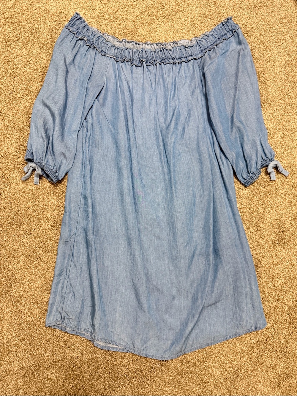 crown & ivy Light Blue Off-Shoulder Chambray Dress